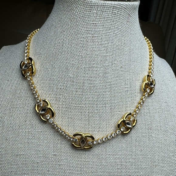 CHANEL Crystal CC Choker - Picture 4 of 11